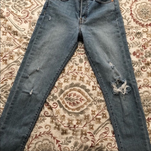 Women Wedgie Skinny Ankle Jeans - Picture 2 of 9